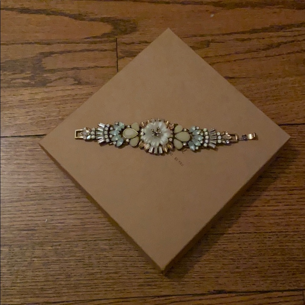 Chloe and Isabel floral bracelet